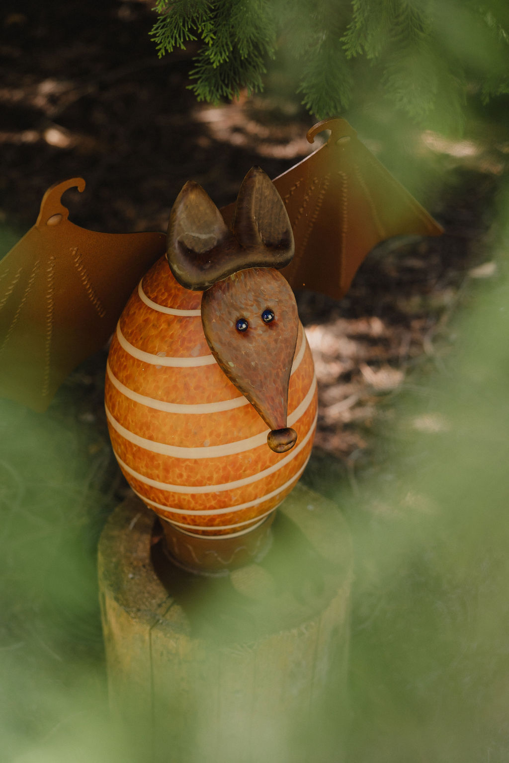 »Glaskunst im Schlosspark« by Borowski: Vampy