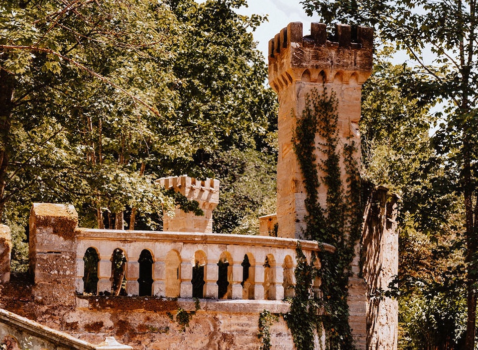 Schloss Hohenstein: Historische Burgmauer