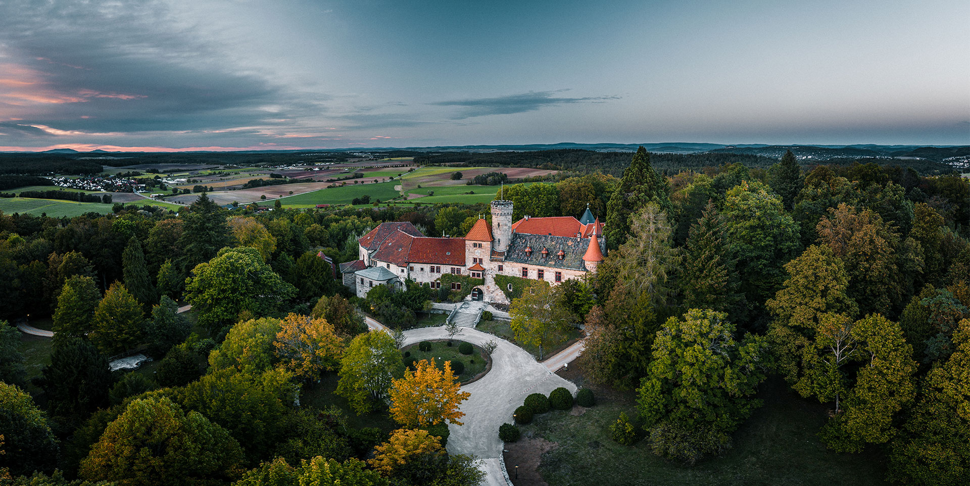 Schloss Hohenstein im Frühjahr